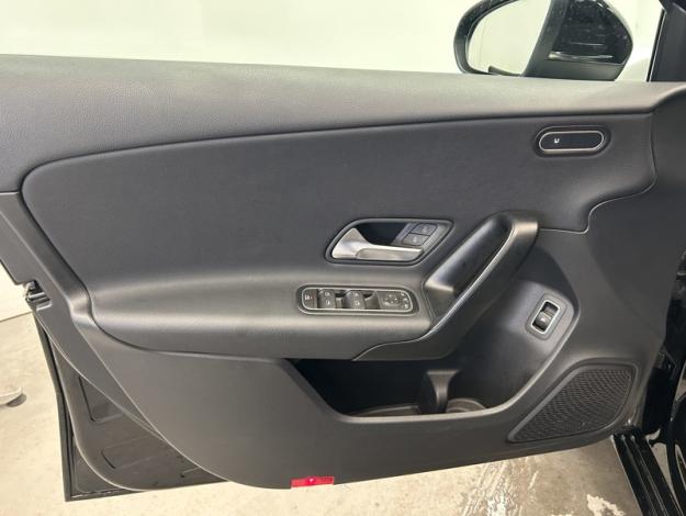 MERCEDES-BENZ A 250 e Business  
