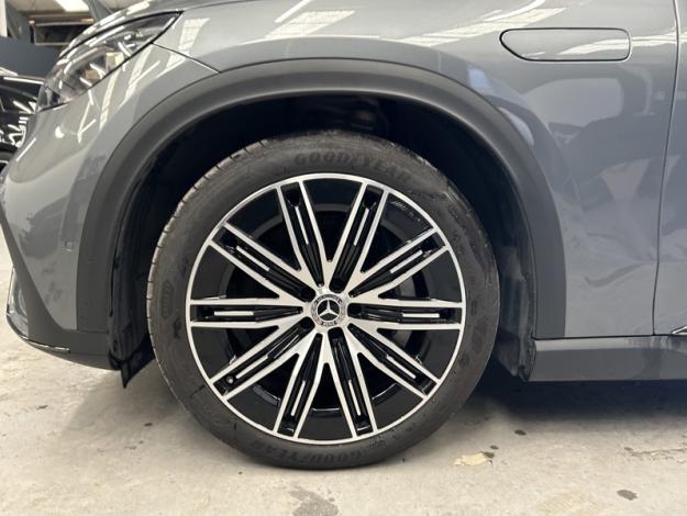 MERCEDES-BENZ EQE SUV 350+ AMG Line Pano Burmester  