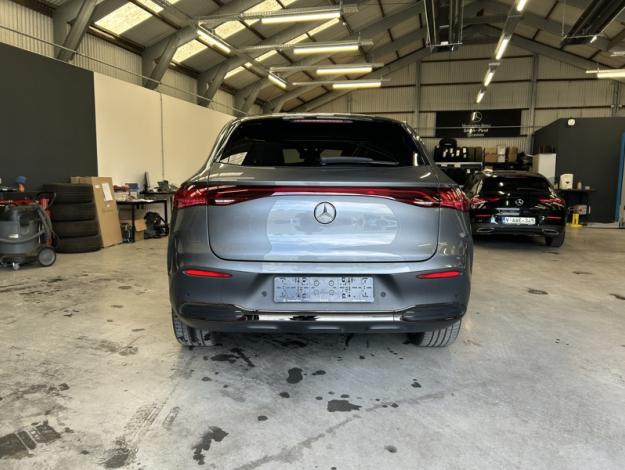 MERCEDES-BENZ EQE SUV 350+ AMG Line Pano Burmester  