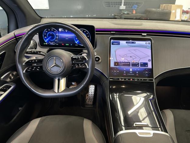 MERCEDES-BENZ EQE SUV 350+ AMG Line Pano Burmester  