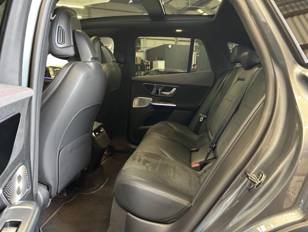 MERCEDES-BENZ EQE SUV 350+ AMG Line Pano Burmester  