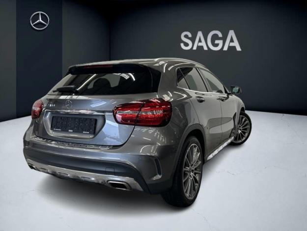 MERCEDES-BENZ GLA 180 AMG Pack Night Toit ouvrant  