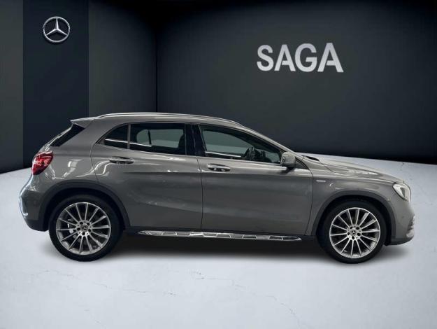 MERCEDES-BENZ GLA 180 AMG Pack Night Toit ouvrant  