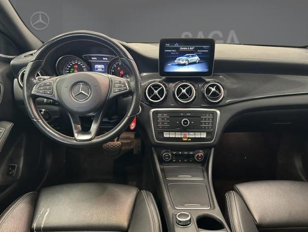 MERCEDES-BENZ GLA 180 AMG Pack Night Toit ouvrant  