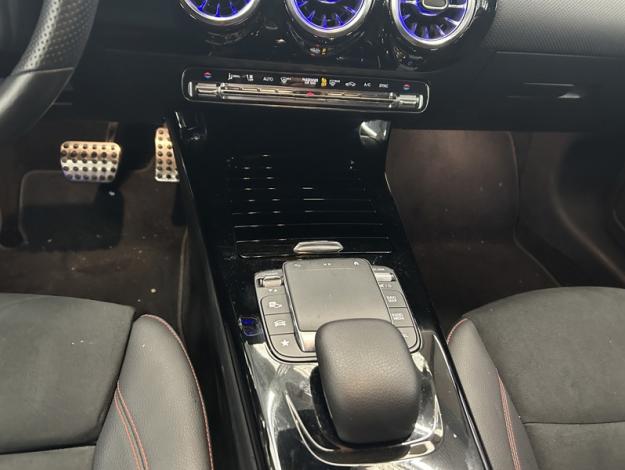 MERCEDES-BENZ CLA-Klasse CLA 180 Shooting Brake AMG Line