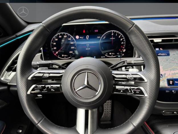 MERCEDES-BENZ E 300 de Berline AMG Line Toit Pano AMG LINE 