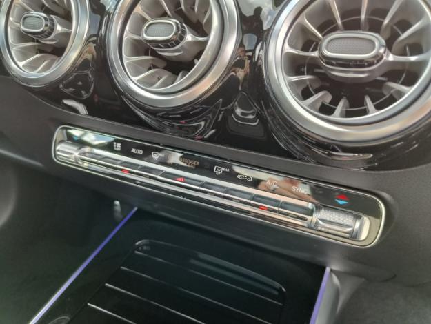 MERCEDES-BENZ GLA 180 Star Edition - SAGA Huy (+32 85 23 69 00) 