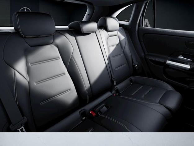 MERCEDES-BENZ GLA 180   Star Edition