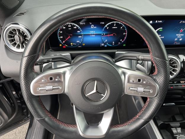 MERCEDES-BENZ GLB 200 d AMG Line  