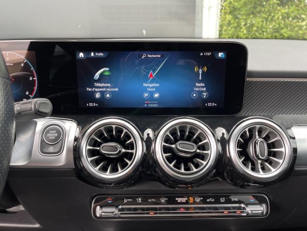 MERCEDES-BENZ GLB 200 d AMG Line  