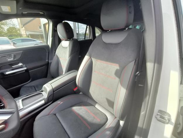 MERCEDES-BENZ EQA 250 + Business Star Edition - Saga Huy (+32 85 23 69 00) 