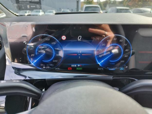 MERCEDES-BENZ EQA 250 + Business Star Edition - Saga Huy (+32 85 23 69 00) 