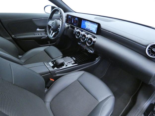 MERCEDES-BENZ CLA Coupé CLA 200 Coupé Progressive Line  