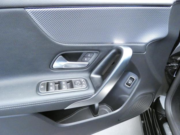 MERCEDES-BENZ CLA Coupé CLA 200 Coupé Progressive Line  