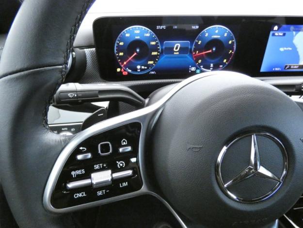 MERCEDES-BENZ CLA Coupé CLA 200 Coupé Progressive Line  