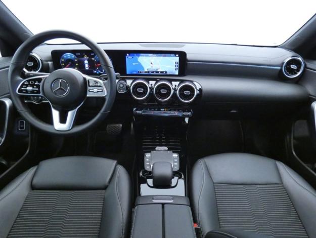 MERCEDES-BENZ CLA Coupé CLA 200 Coupé Progressive Line  