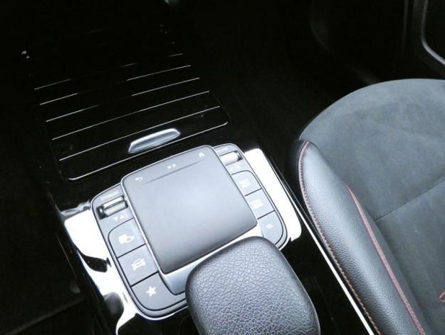 MERCEDES-BENZ Classe A 180 d AMG Line  Classe A 180 d AMG Line