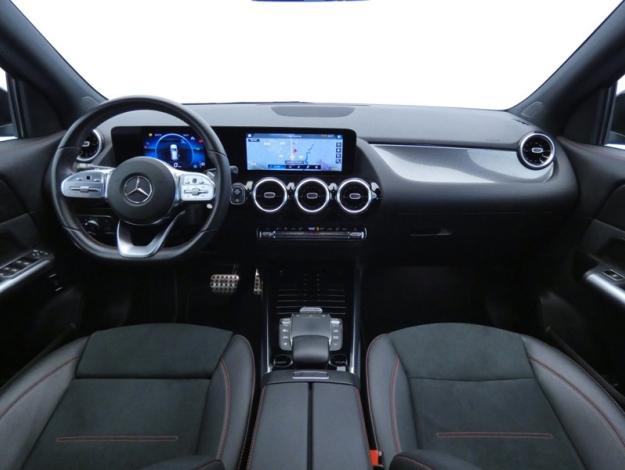 MERCEDES-BENZ GLA 200 d AMG Line  