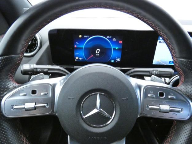 MERCEDES-BENZ GLA 200 d AMG Line  