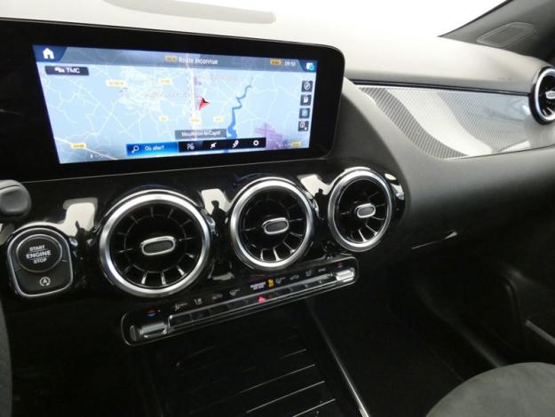 MERCEDES-BENZ GLA 200 d AMG Line  