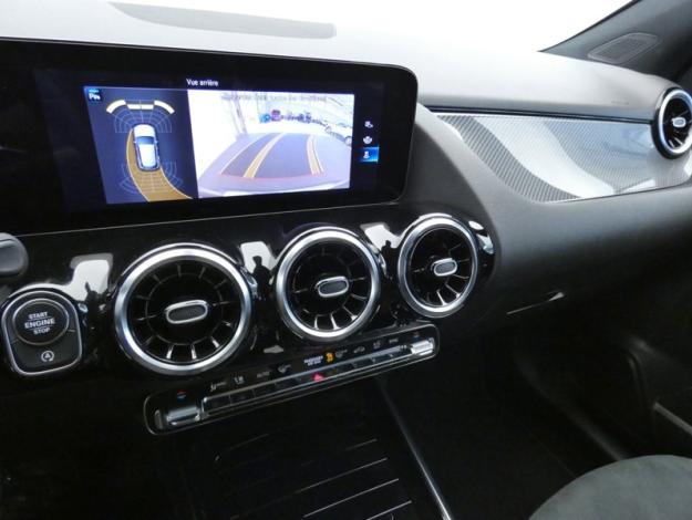 MERCEDES-BENZ GLA 200 d AMG Line  