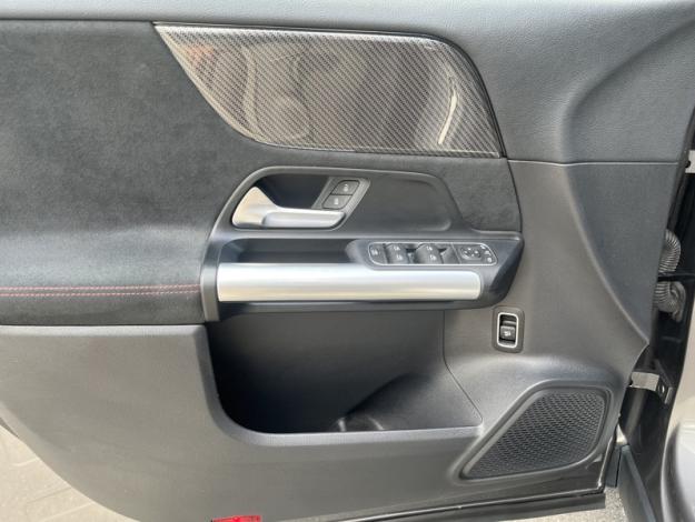 MERCEDES-BENZ GLA 200 d AMG Line  