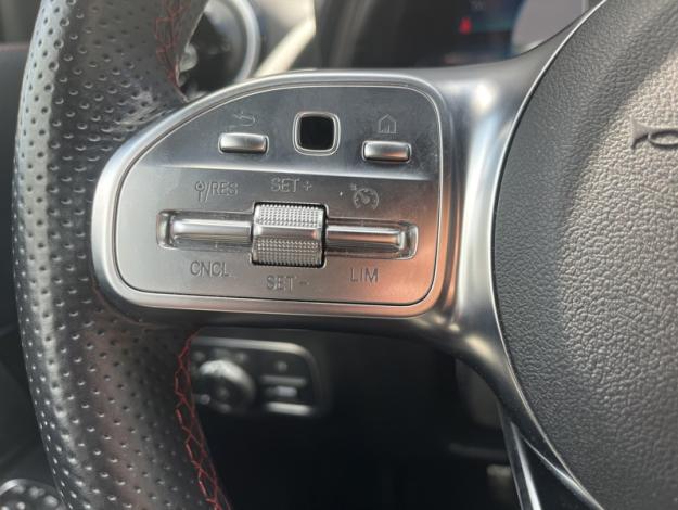 MERCEDES-BENZ GLA 200 d AMG Line  