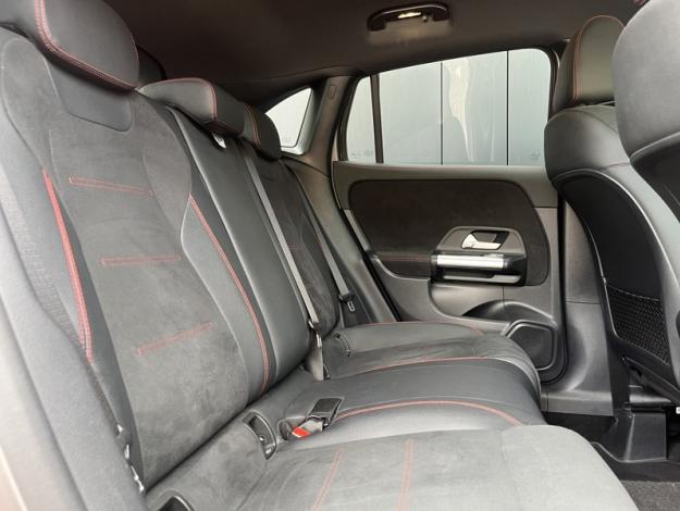 MERCEDES-BENZ GLA 200 d AMG Line  