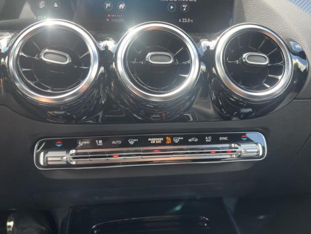 MERCEDES-BENZ GLA 200 d AMG Line  