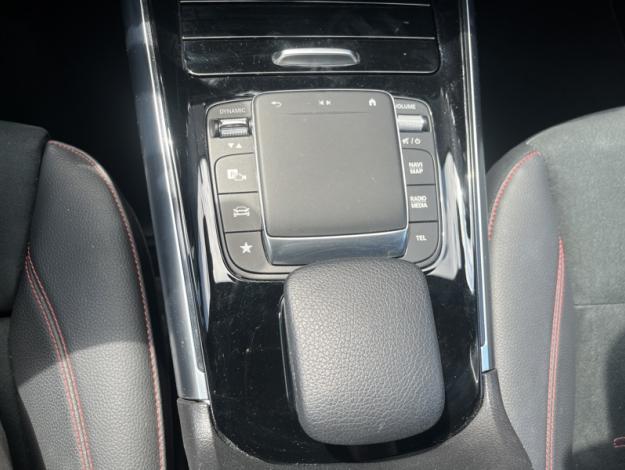 MERCEDES-BENZ GLA 200 d AMG Line  