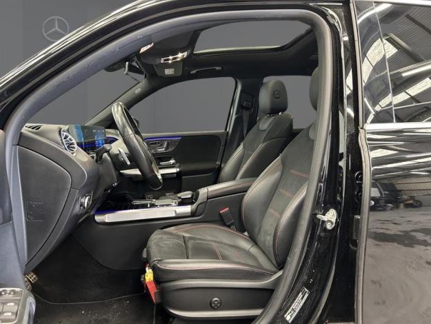MERCEDES-BENZ GLB 200 d AMG Line  7 places