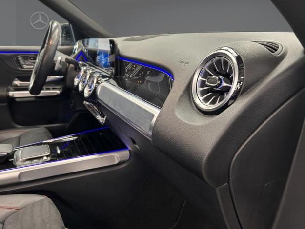 MERCEDES-BENZ GLB 200 d AMG Line  7 places