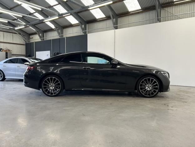MERCEDES-BENZ Classe E E 200 Coupé