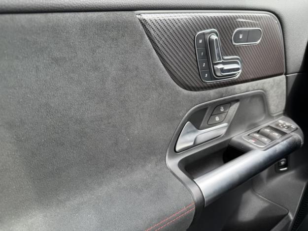 MERCEDES-BENZ GLA 180 AMG Line  