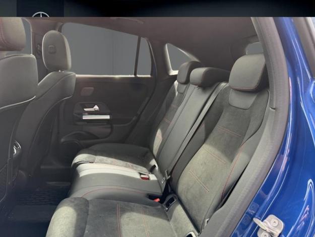 MERCEDES-BENZ GLA 180 AMG Line  