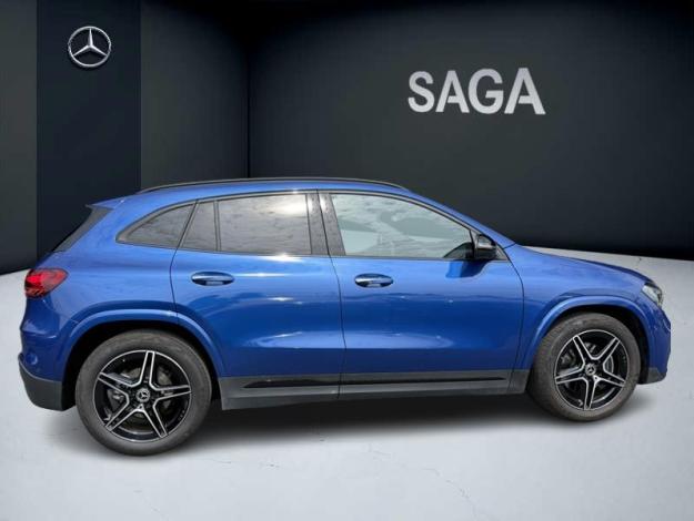 MERCEDES-BENZ GLA 180 AMG Line  