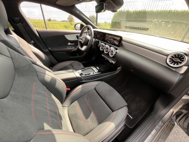 MERCEDES-BENZ CLA Coupé CLA 200 d Coupé AMG Line  