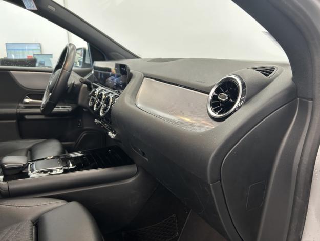 MERCEDES-BENZ B-Klasse B 180 Launch Edition