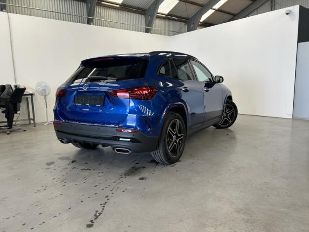 MERCEDES-BENZ GLA 180 AMG Line  