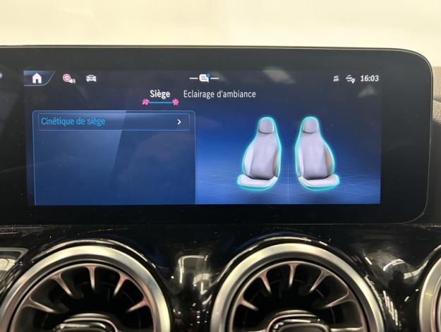 MERCEDES-BENZ GLA 180 AMG Line  