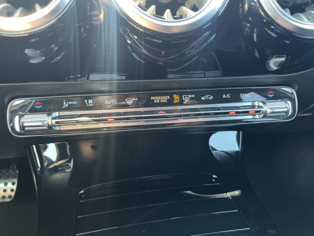 MERCEDES-BENZ Classe A 180 AMG Line  