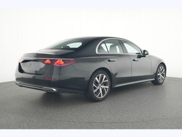 MERCEDES-BENZ E-Klasse E 220 d Luxury Line
