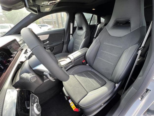 MERCEDES-BENZ CLA 180 d Shooting Brake AMG Line - SAGA Huy (+32 85 23 69 00) 