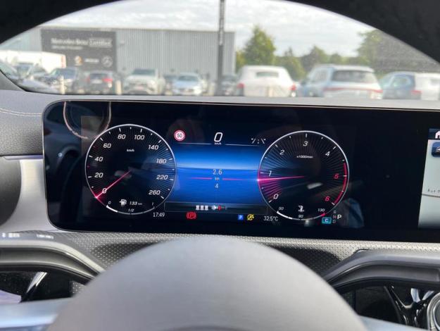 MERCEDES-BENZ CLA 180 d Shooting Brake AMG Line - SAGA Huy (+32 85 23 69 00) 