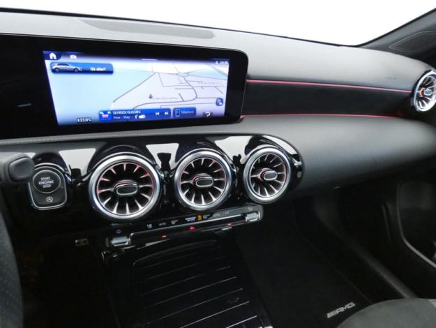MERCEDES-BENZ Classe A 200 d AMG Line  