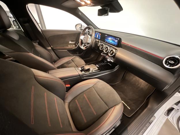 MERCEDES-BENZ Classe A 180 d Berline AMG Line  