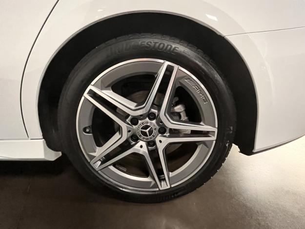 MERCEDES-BENZ Classe A 180 d Berline AMG Line  