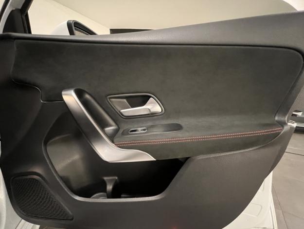 MERCEDES-BENZ Classe A 180 d Berline AMG Line  