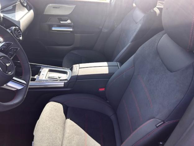 MERCEDES-BENZ GLA 180 Star Edition - SAGA Huy (+32 85 23 69 00) 