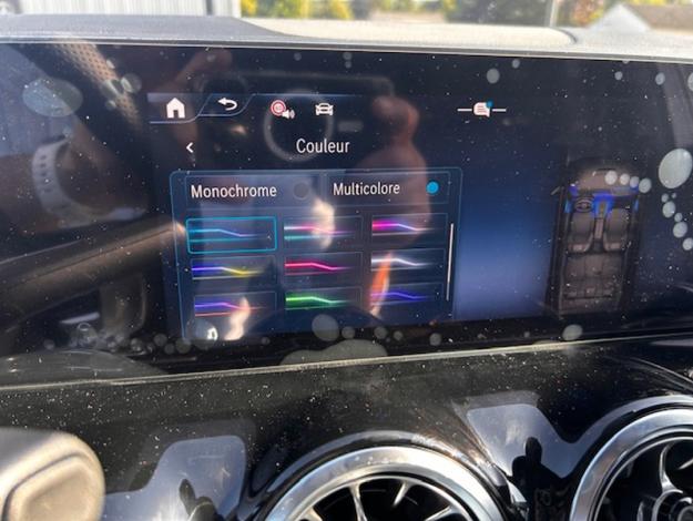 MERCEDES-BENZ GLA 180 Star Edition - SAGA Huy (+32 85 23 69 00) 
